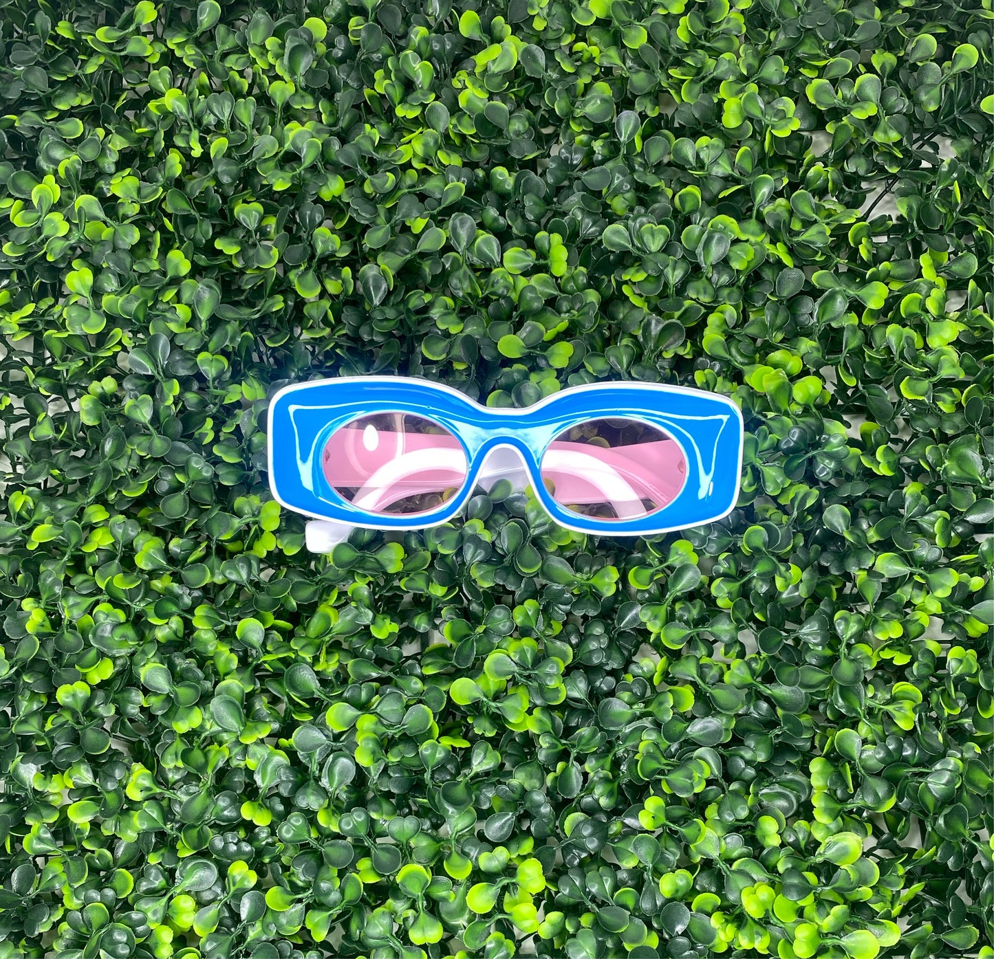 Retro Gurl Shades!